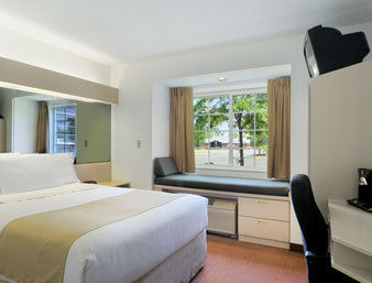 Microtel Inn & Suites By Wyndham Сенека-Фолс Екстер'єр фото